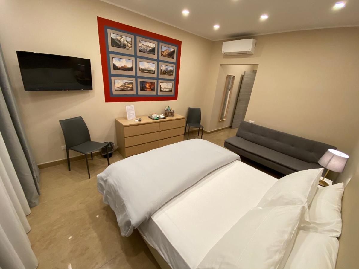Mdc Luxury Rooms Napels Buitenkant foto