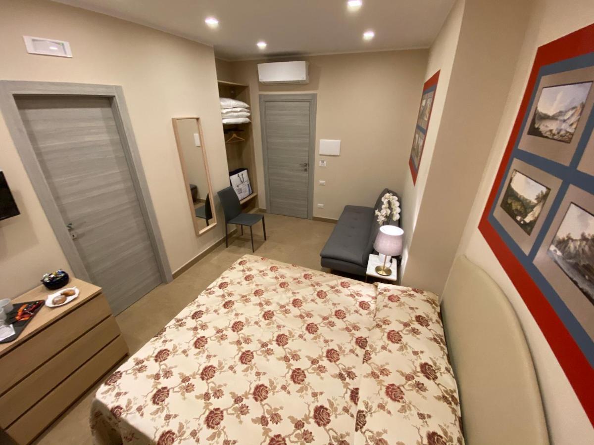 Mdc Luxury Rooms Napels Buitenkant foto