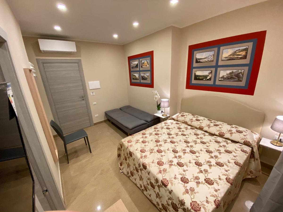 Mdc Luxury Rooms Napels Buitenkant foto